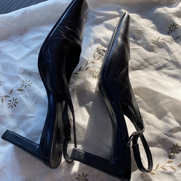 Enzo Angiolini square pumps with squared heel in size 6 1/2. Black leather. - Picture 7 of 11